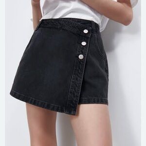 Zara Denim Skort in black